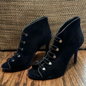 Navy Blue Heels, Velvet - NEW